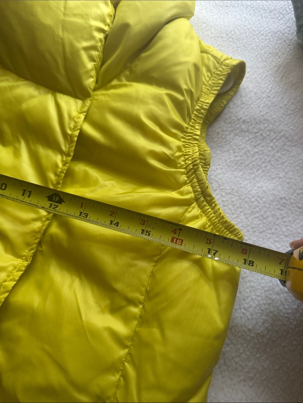 VINCE Vest Puffer Goose Down Feather Yellow Magnetic Buttons Size XS - Picture 6 of 7